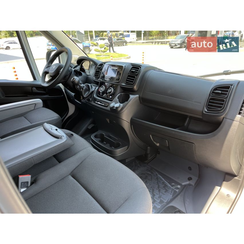 Citroen Jumper 2026 2.2 MultiJet3 MT (140 к.с.) L4H2 4-35 Base